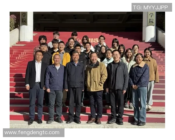 S15电竞总决赛深度解析WE战队反击策略与创新之路